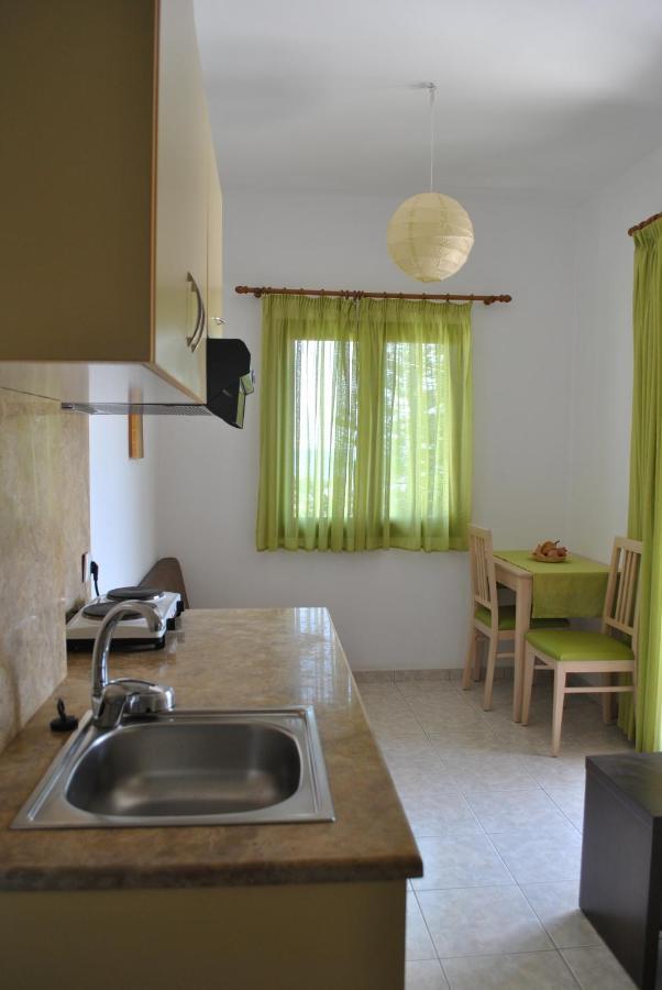 מילאטוס Antigoni Apartments 'Olive Room' מראה חיצוני תמונה